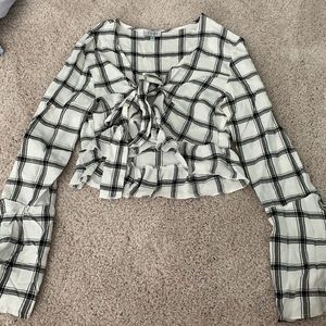 Long sleeve, tie, crop top